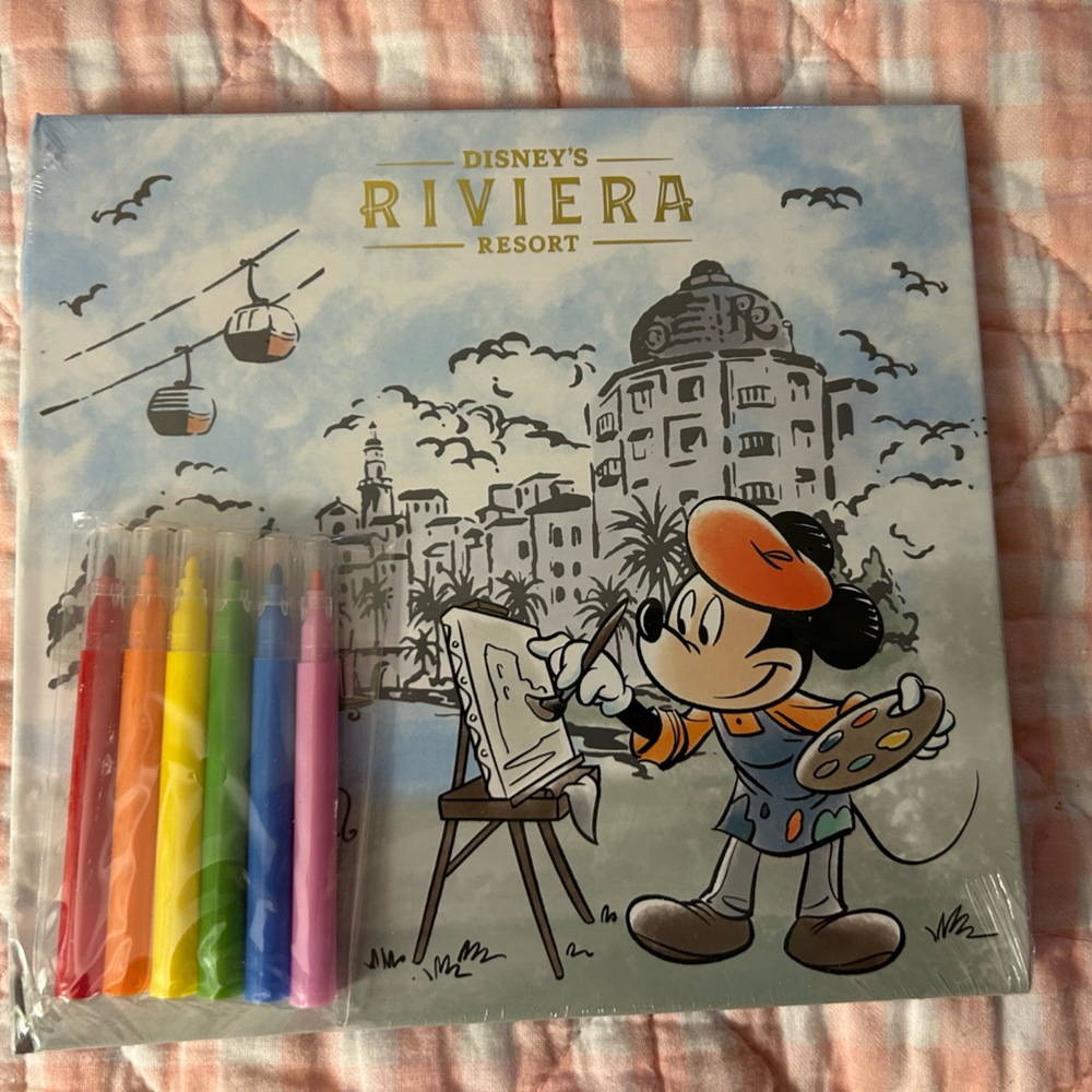 Disney Riviera Resort autograph and colouring book NWT